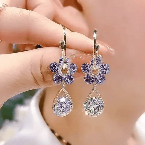 Boucles d’oreilles Crystal Petals ornées de cristaux